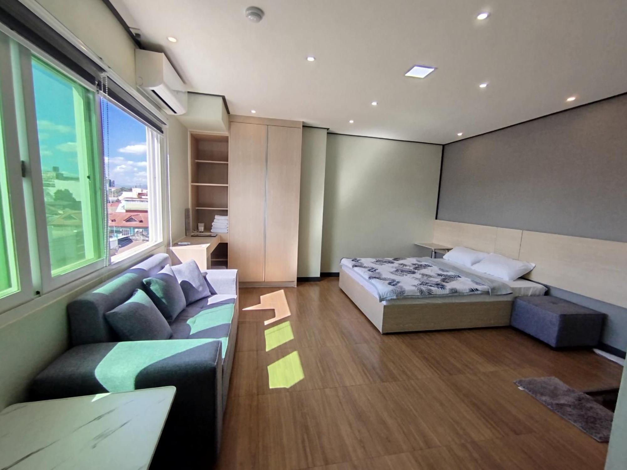 Emmaus Condotel Angeles Eksteriør bilde