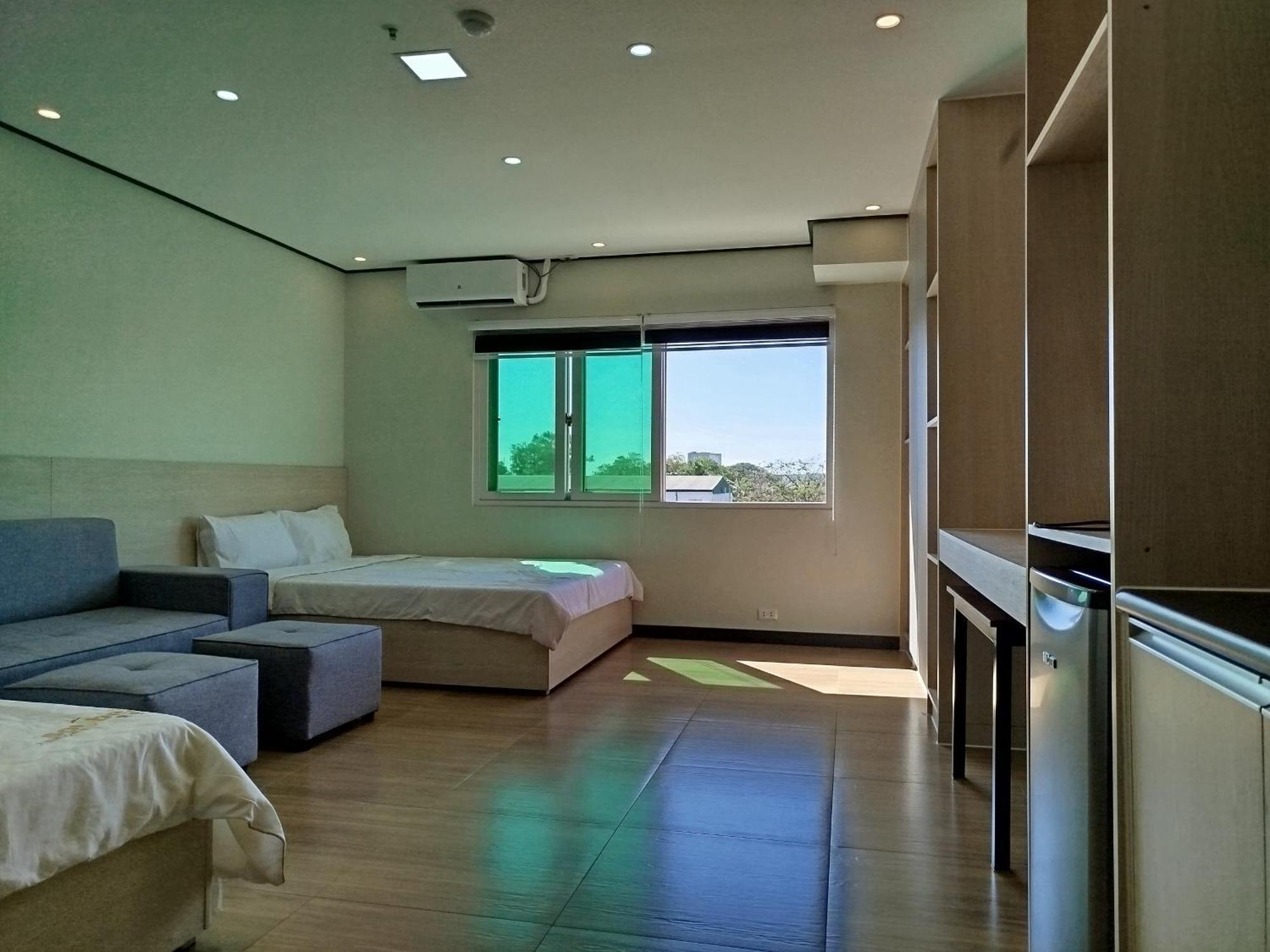 Emmaus Condotel Angeles Eksteriør bilde