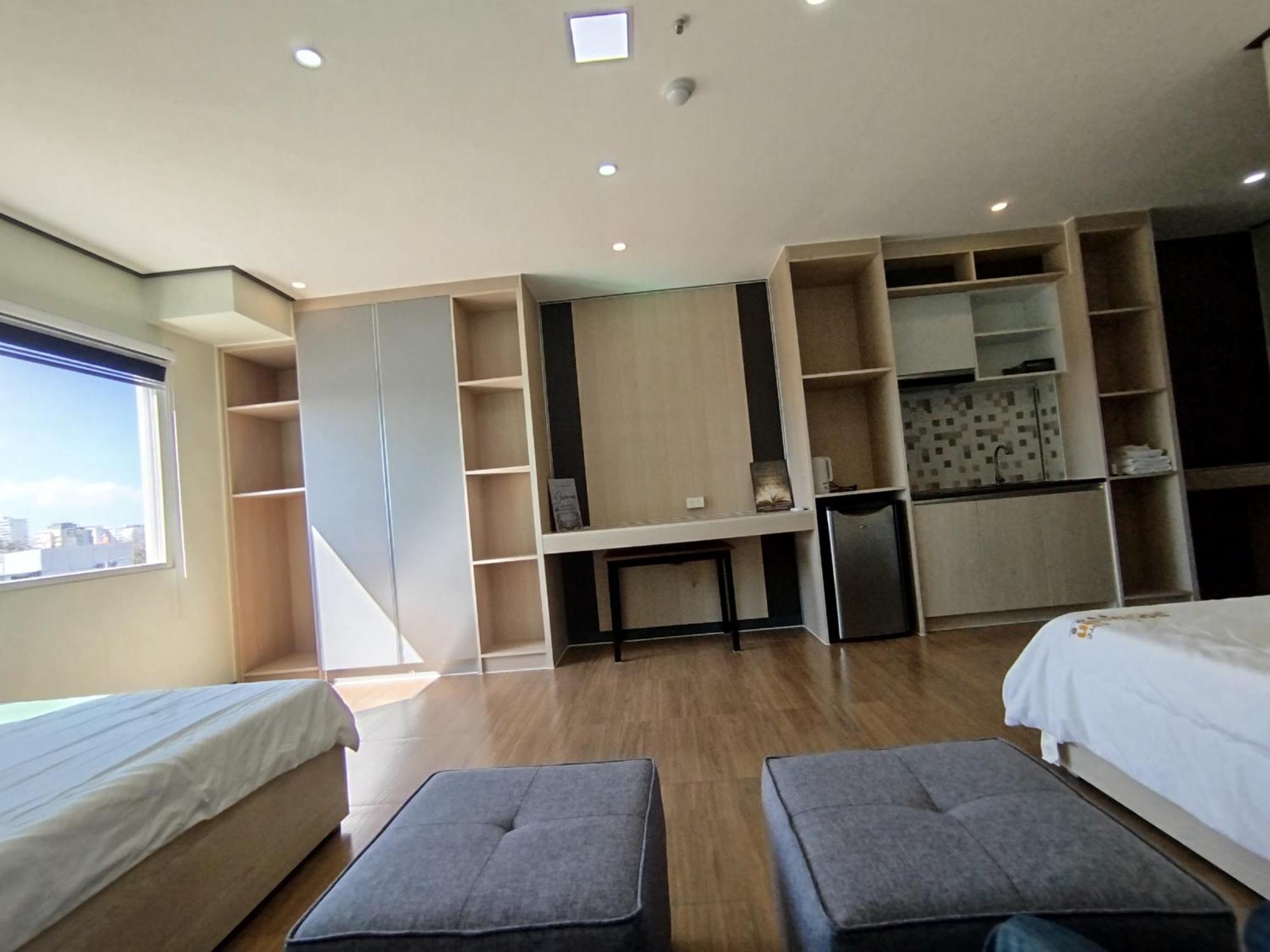 Emmaus Condotel Angeles Eksteriør bilde